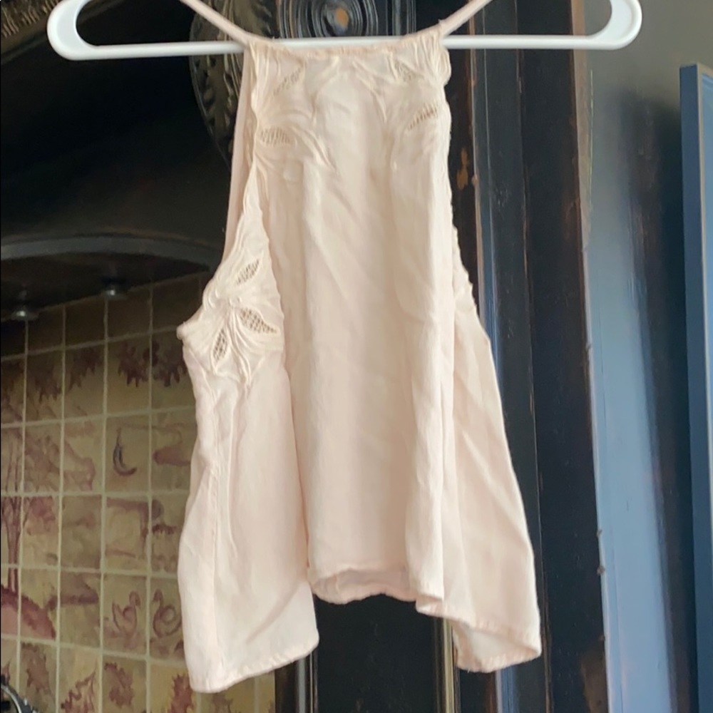 Flowed light pink tank